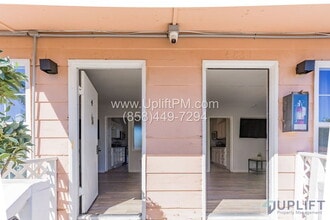 Building Photo - 4833 Castle Ave