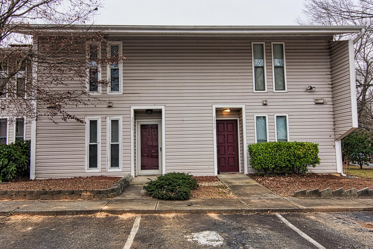 Primary Photo - 3771 Heathrow Dr