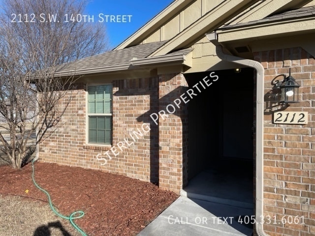 Building Photo - 2112 SW 140th St