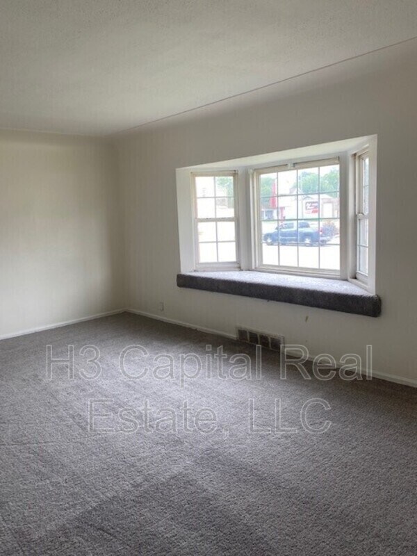 Building Photo - 2871 Madison Ave