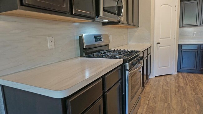 Foto del edificio - 6139 Purple Iris St
