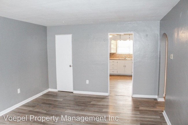 Building Photo - 327-329 S Hocker Ave