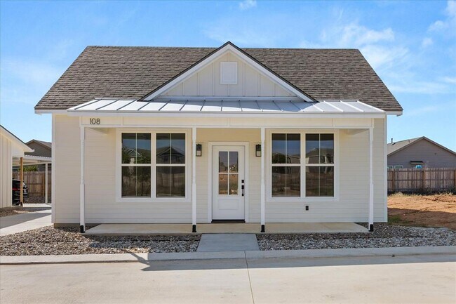 Foto del edificio - 802 S Creek St