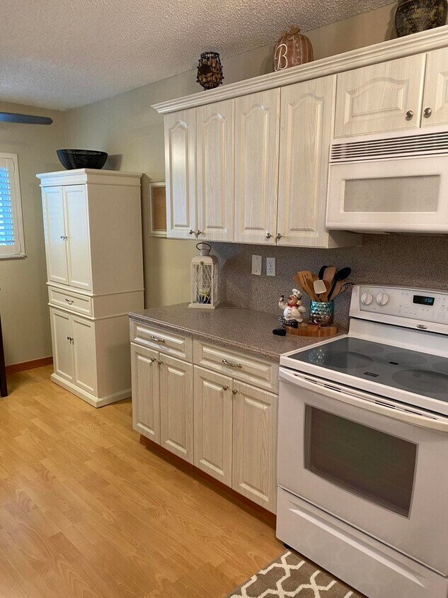 4734 Lucerne Lakes Blvd Unit 312, Lake Worth, FL 33467 Condo for Rent in Lake Worth, FL