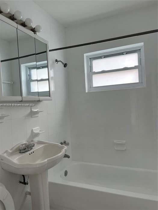 Foto del edificio - 1520 NW 53rd St
