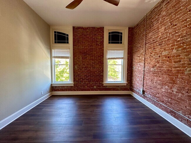 Building Photo - Modern Living with a Touch of Historic Charm
