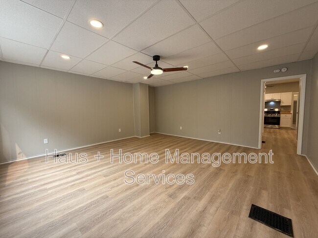 Foto del edificio - 403 Wall Ave