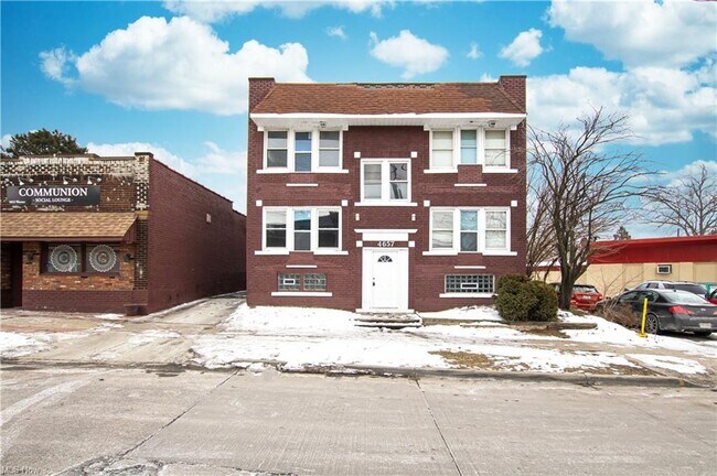 Foto del edificio - 4657 Warner Rd