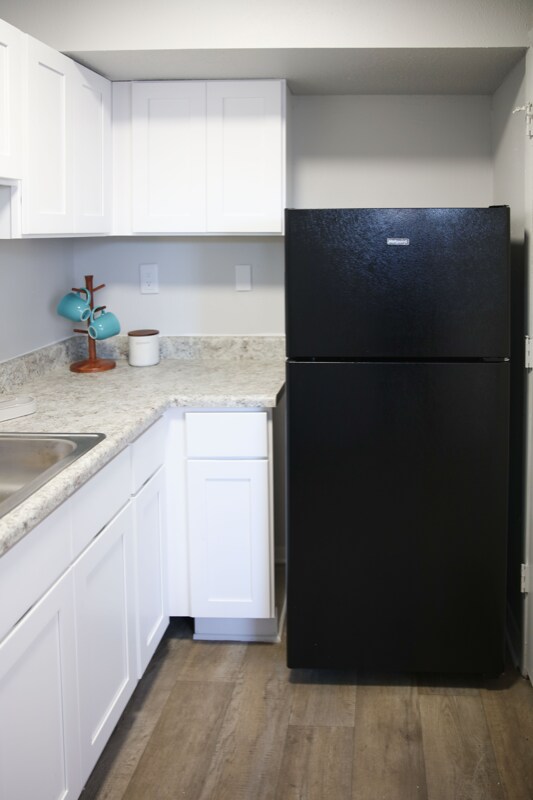 Foto del edificio - 512 Featherstone Ct