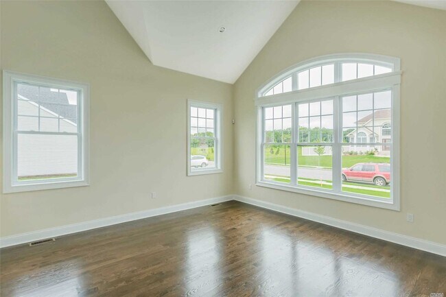 Building Photo - 7 Country View Ln