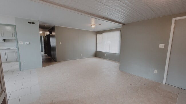 Building Photo - 1276 George St NE