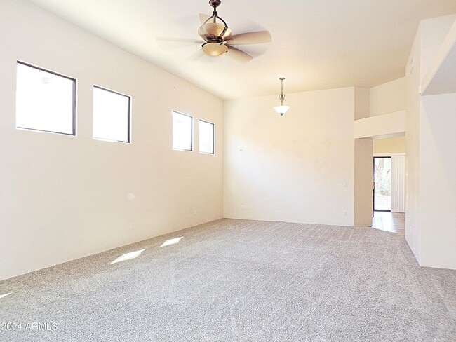 Building Photo - 885 Leonard Wood St