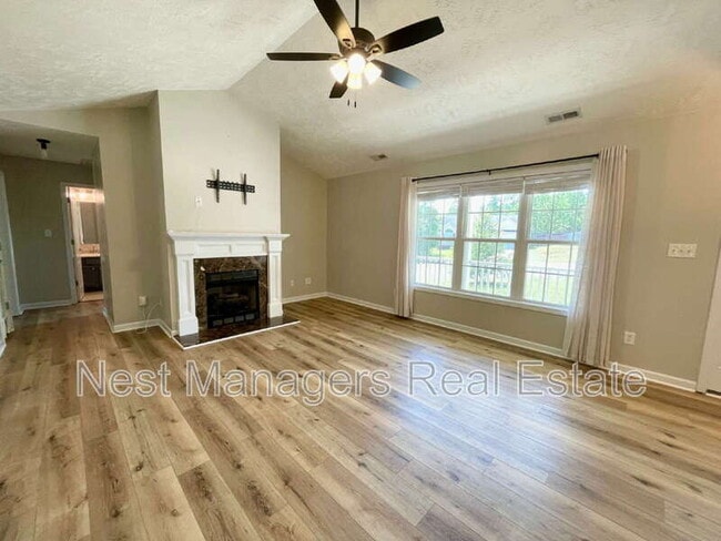 Foto del edificio - 5325 Wallbrook Dr