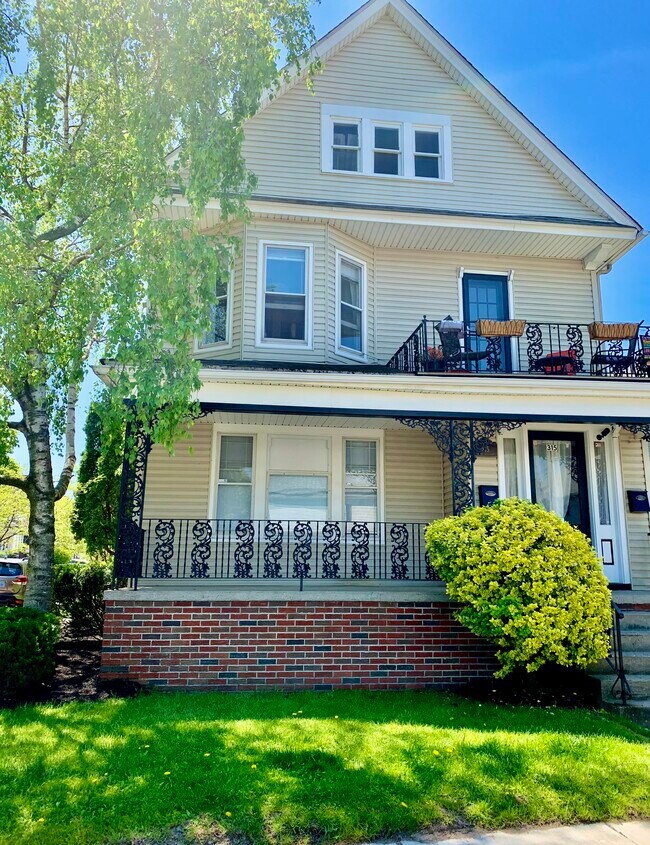 Building Photo - 315 W Delavan Ave