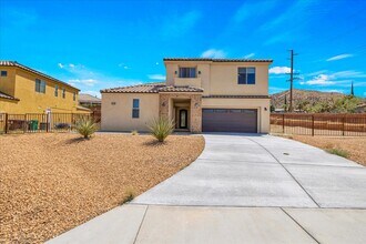 Building Photo - 56923 Ivanhoe Dr