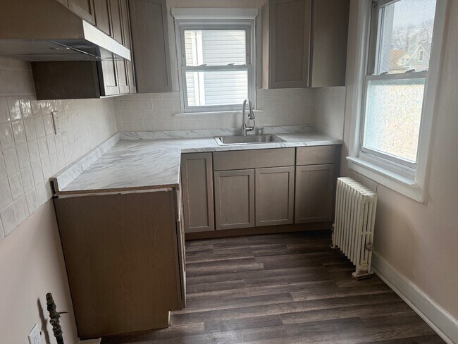 Building Photo - 57 Vanderbilt Ave