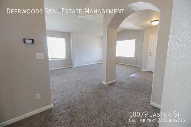Building Photo - 3 Bed / 2 Bath - Spacious Open Kitchen, 3 ...
