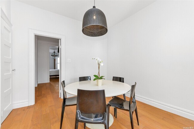 Foto del edificio - 403 Ridgewood Ave