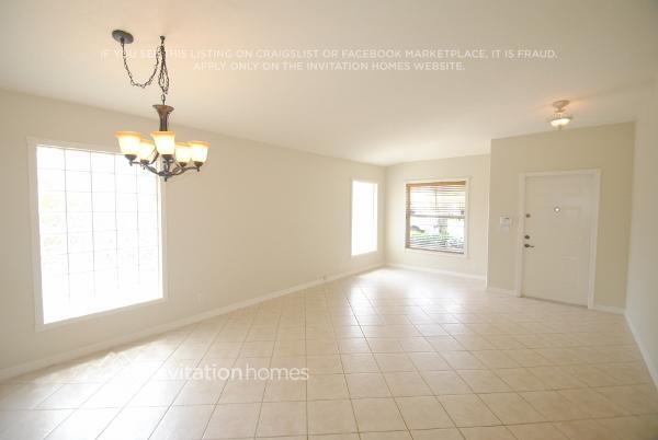 Foto del edificio - 5103 NW 121st Dr