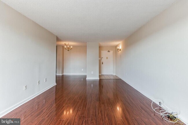 Foto del edificio - 5300 Holmes Run Pkwy