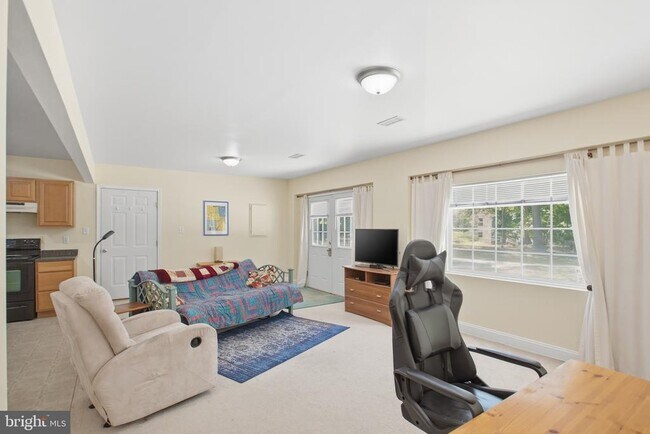 Foto del edificio - 6485 Tip Hill Dr
