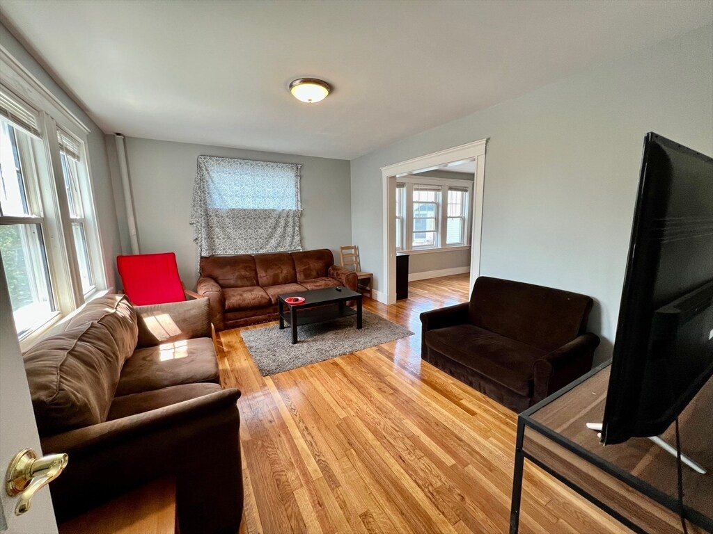 Foto principal - 37 Sterling St