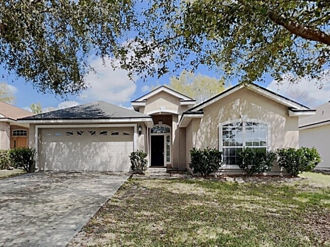 Building Photo - 801 MacKenzie Cir