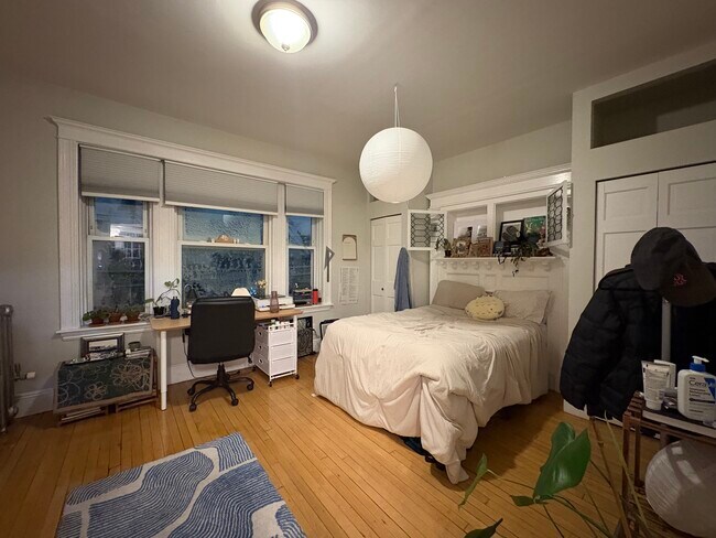 Foto del edificio - 8 Farrington Ave