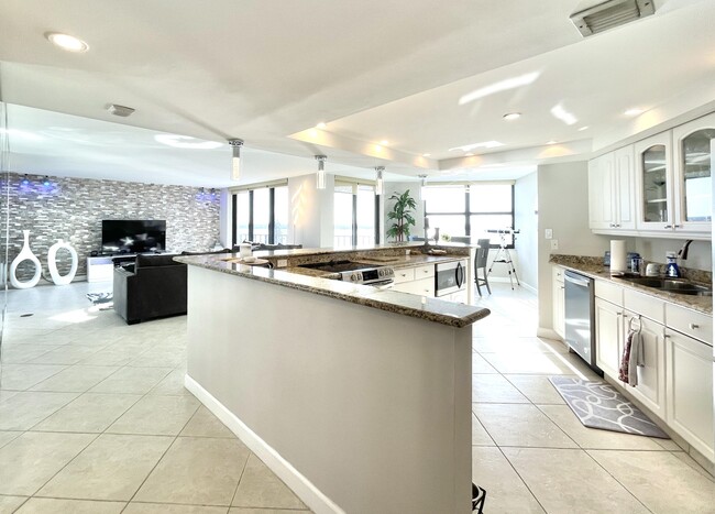Foto del edificio - 5420 N Ocean Dr