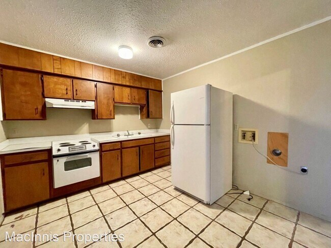 Building Photo - 2 br, 1 bath House - 401 Mesa View #12