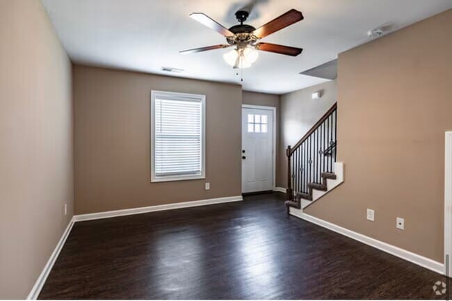 Building Photo - 2517 Rollow Ln