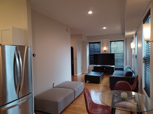 Foto del edificio - 740 Broadway