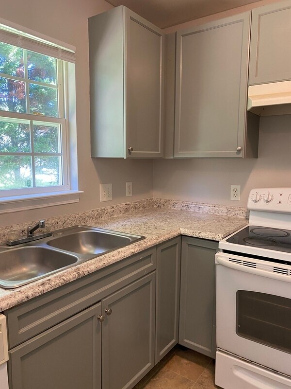 8912 Moores Chapel Rd, Charlotte, NC 28214 House Rental in Charlotte