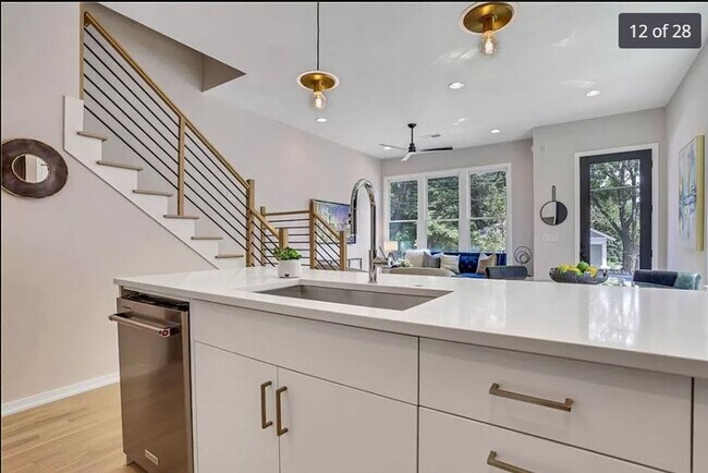 Foto del edificio - Charming 2BR House in Atlanta