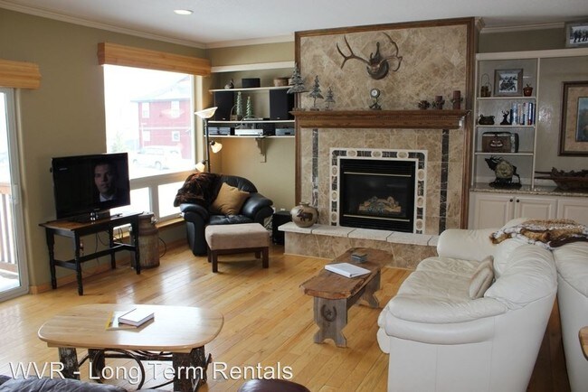 Building Photo - 5 br, 4 bath House - 120C Wildernest Court