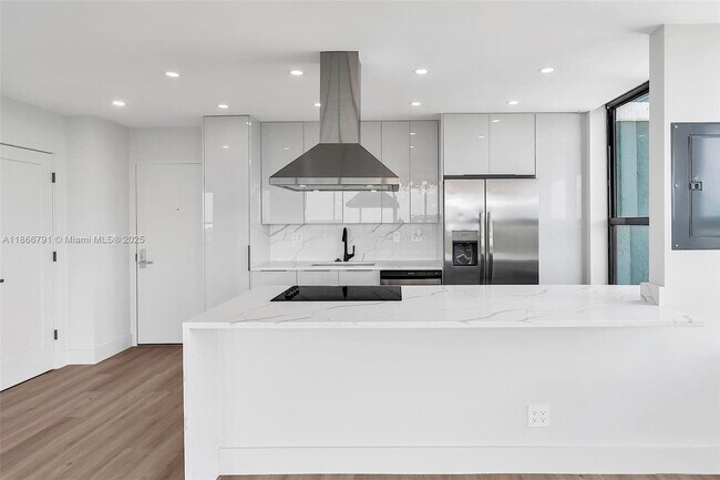 Foto del edificio - 780 NE 69th St