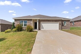 Building Photo - 2641 Sagebrush Dr