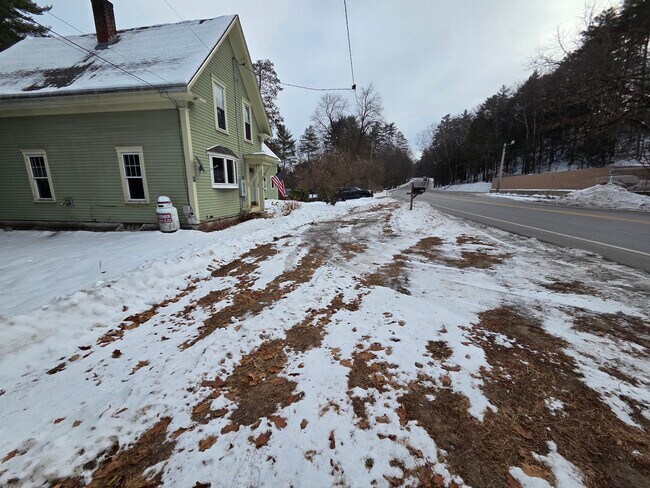 Foto del edificio - 40 Henry Bridge Rd