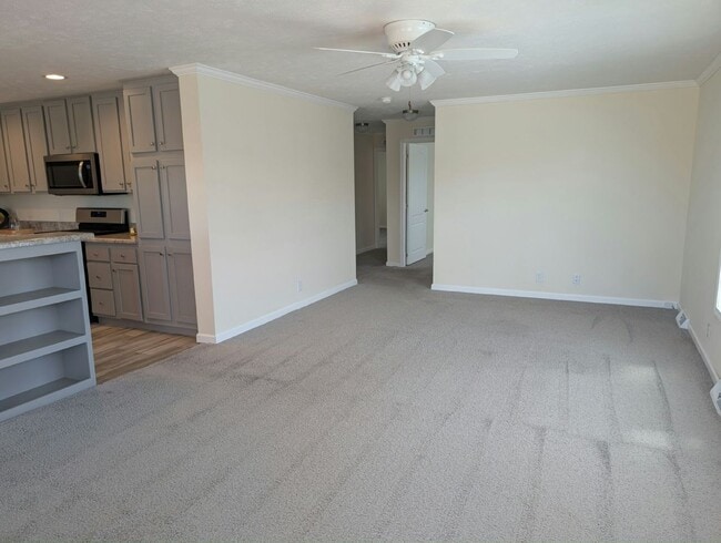 Building Photo - 52546 Elmcrest Ct