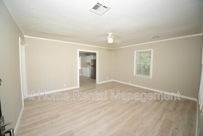 Foto del edificio - 424 S 73rd E Ave