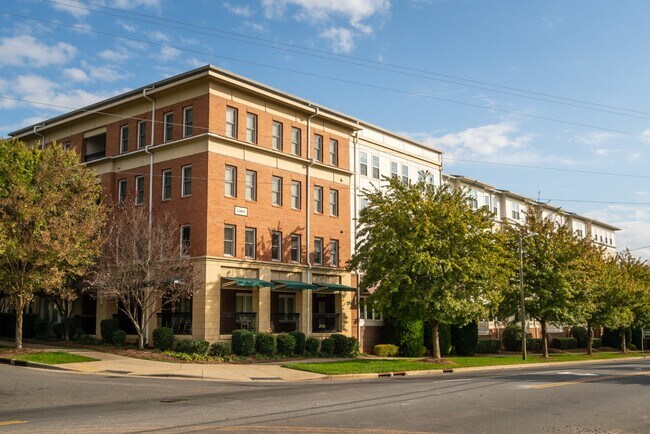 Foto del edificio - Gables at Druid Hills II Senior Apartments