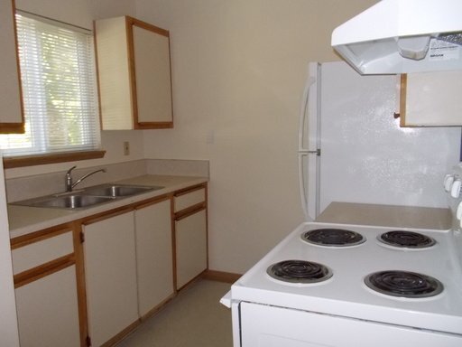 Building Photo - 24 NE Clark-#24