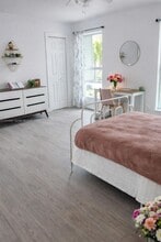 Building Photo - 13506 NE 24th Pl