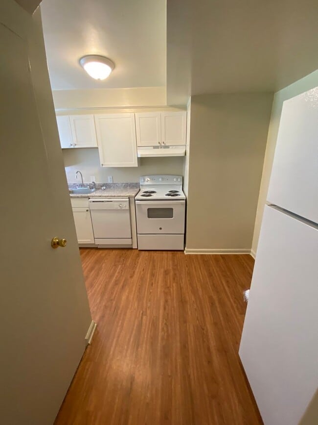 Building Photo - 1092 Nichols Dr