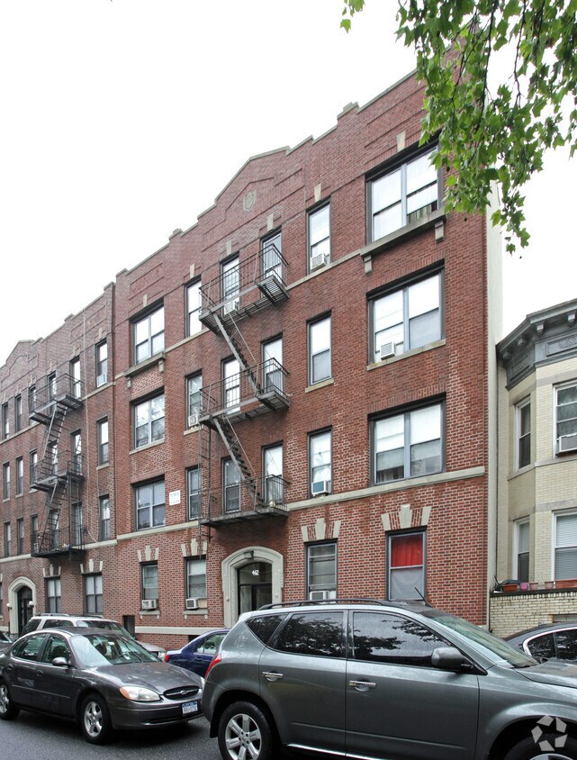Building Photo - 462 76th St