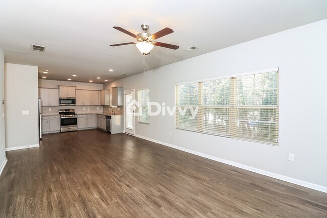 Building Photo - 3329 Cascade Parc Blvd SW, Atlanta, GA 30311
