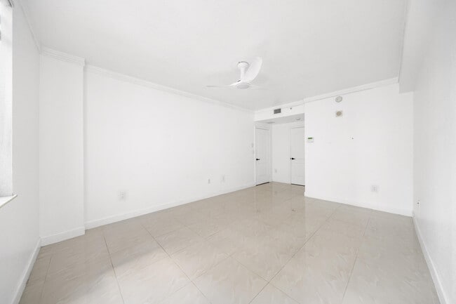 Building Photo - 1830 Radius Dr