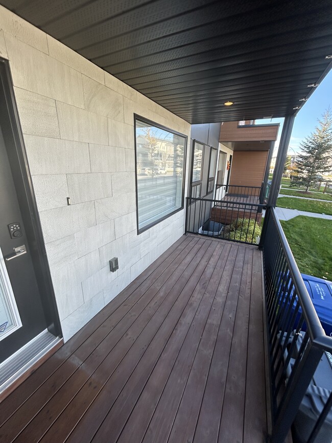 Building Photo - 347 Rajput Way