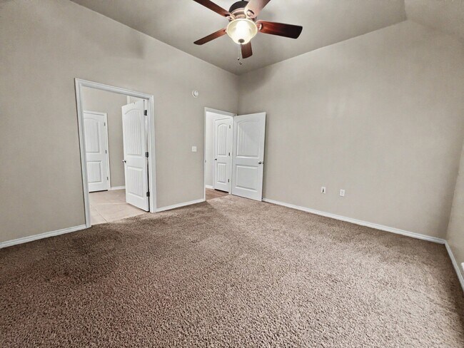 Foto del edificio - 1212 Jeannie Ln