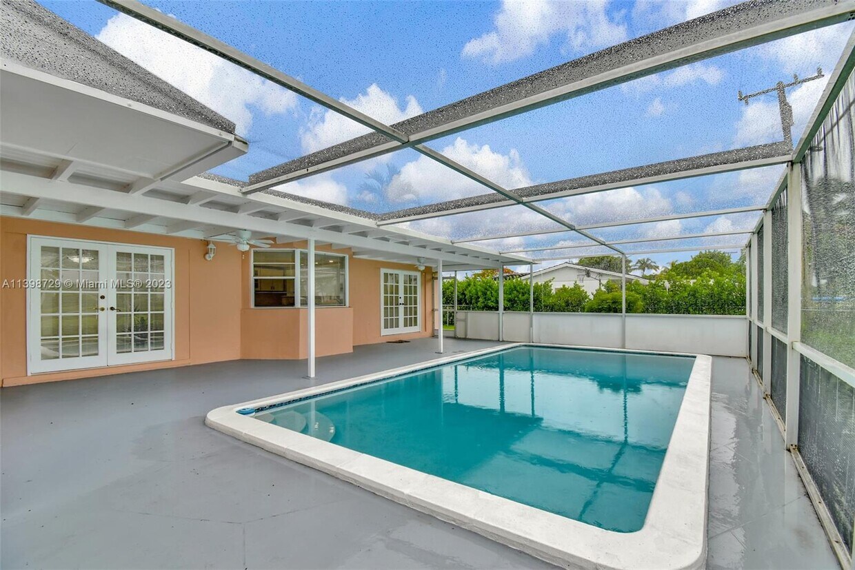 Foto principal - 8790 SW 84th St